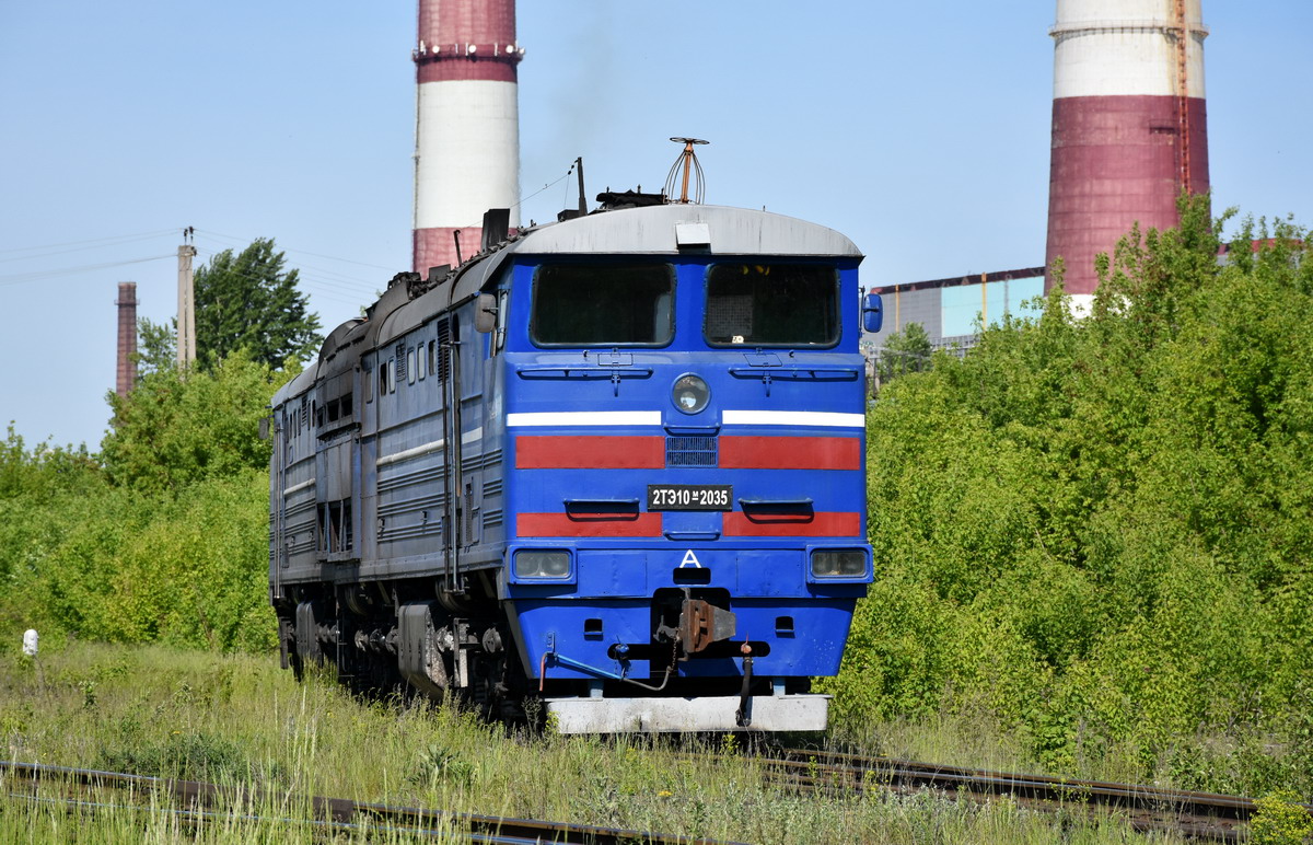 2ТЭ10М-2035