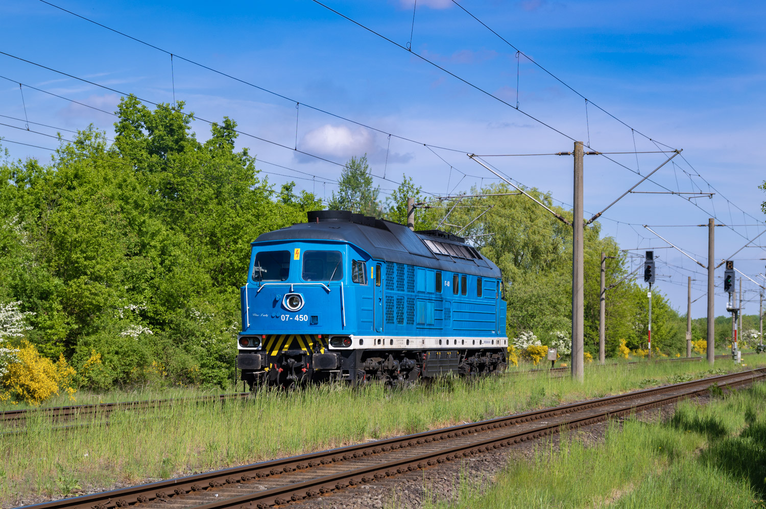 07 450