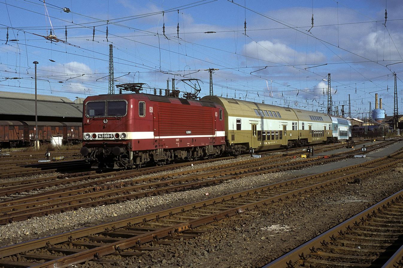 143 068-5