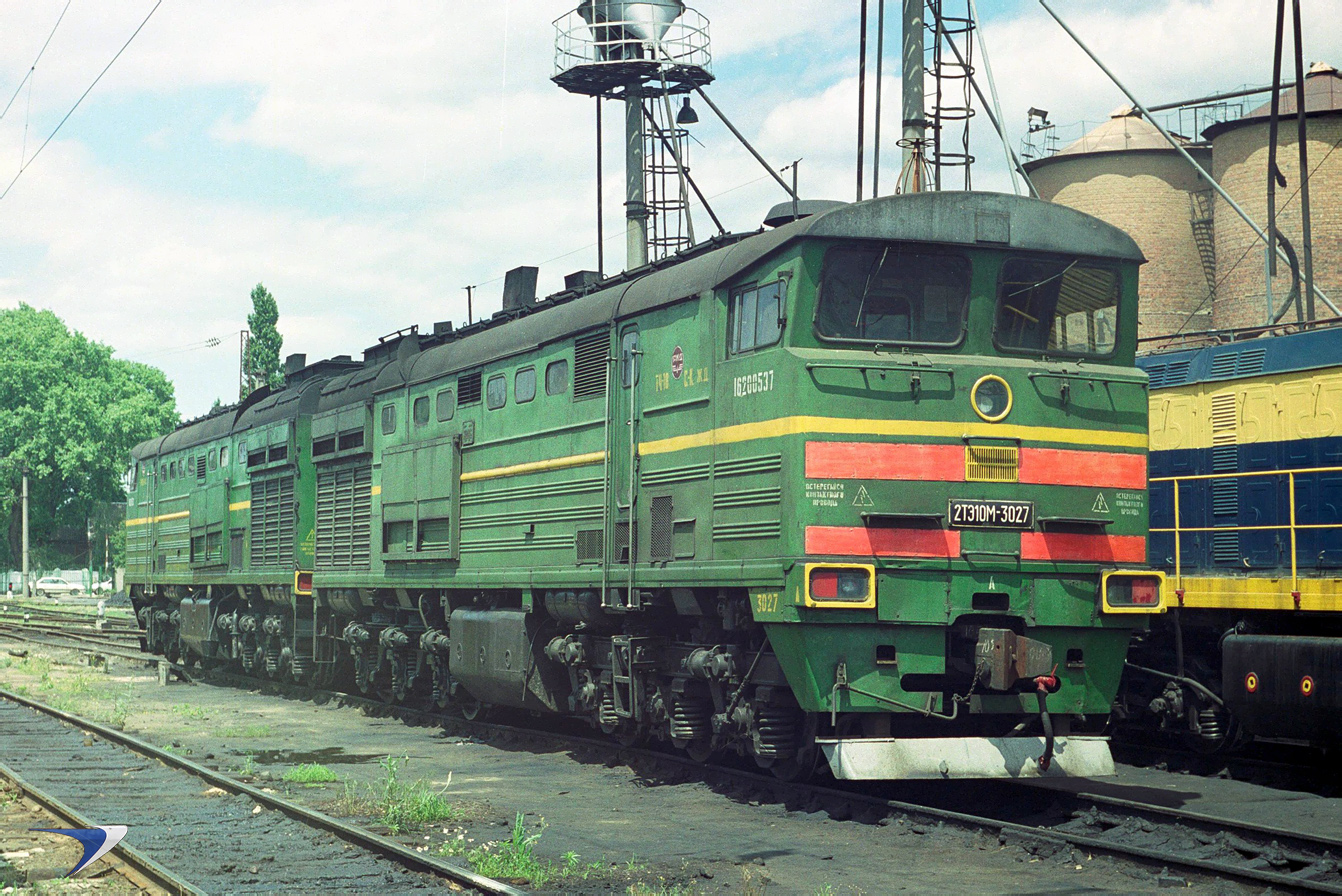 2ТЭ10М-3027