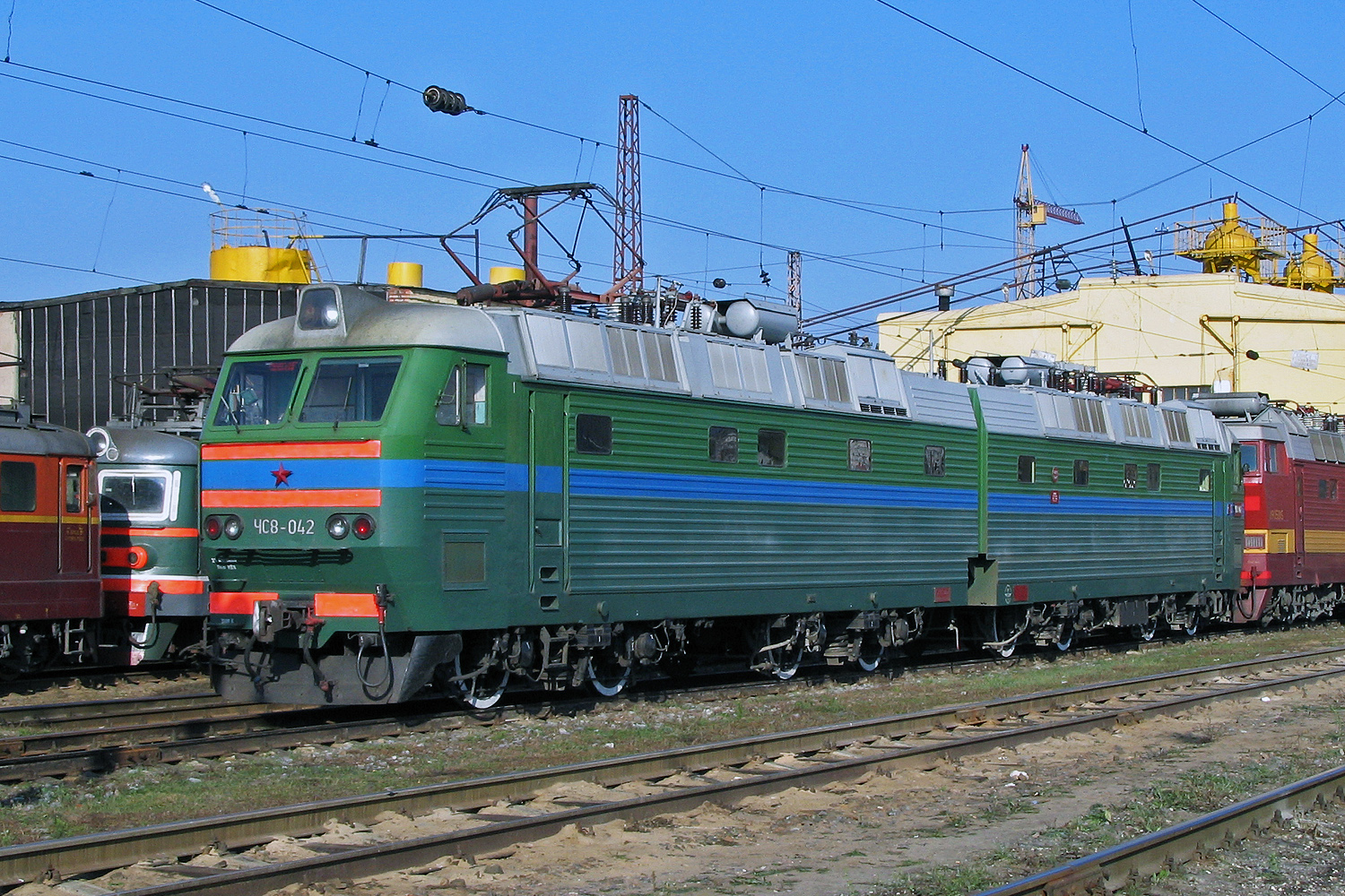 ЧС8-042