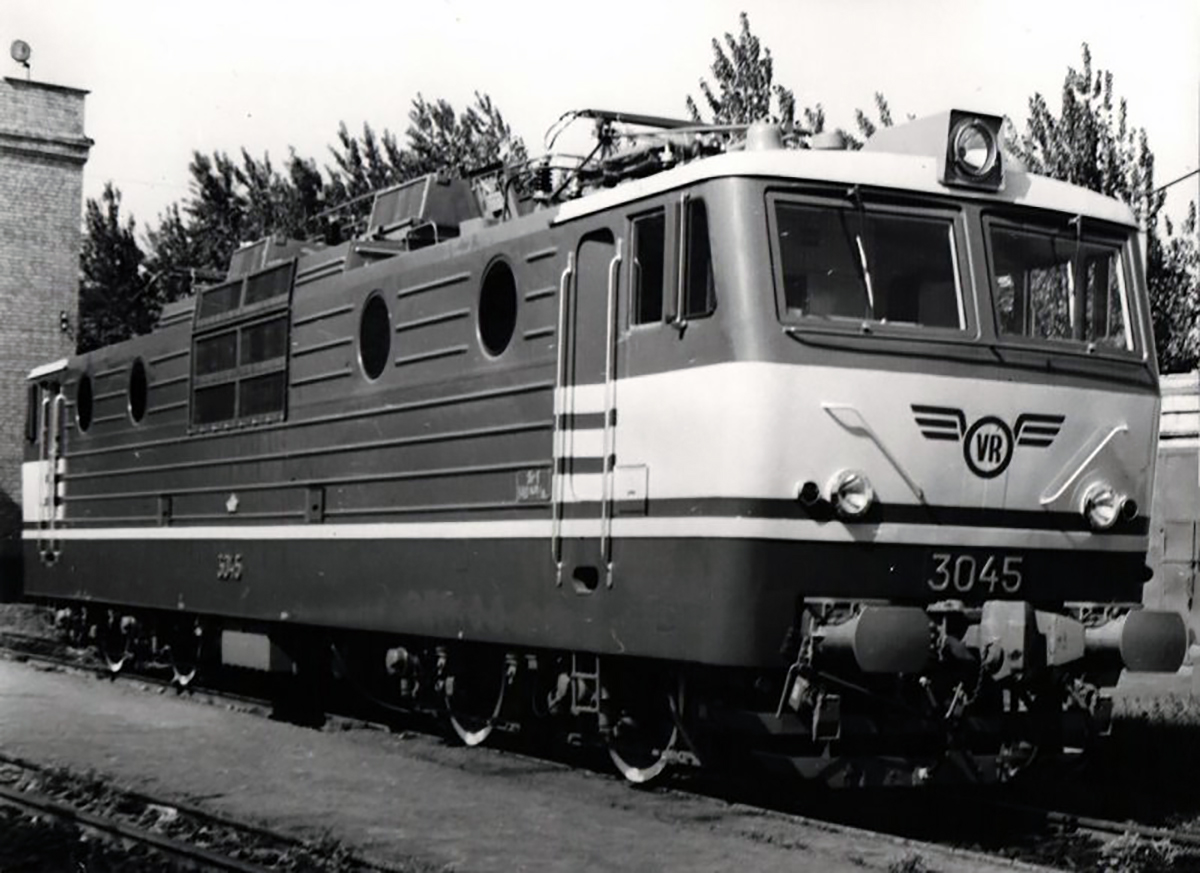 Sr1-3045
