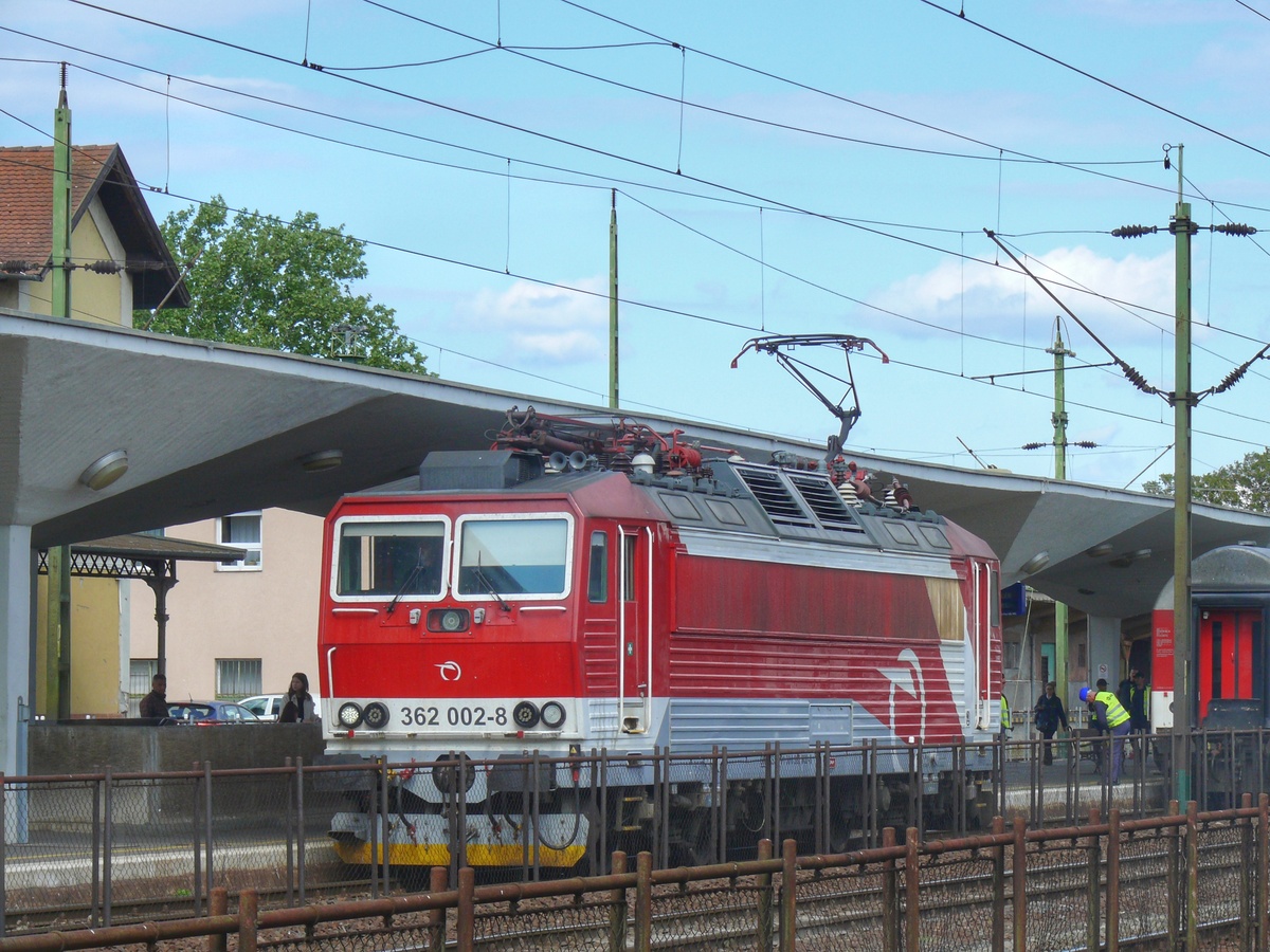 362 002-8
