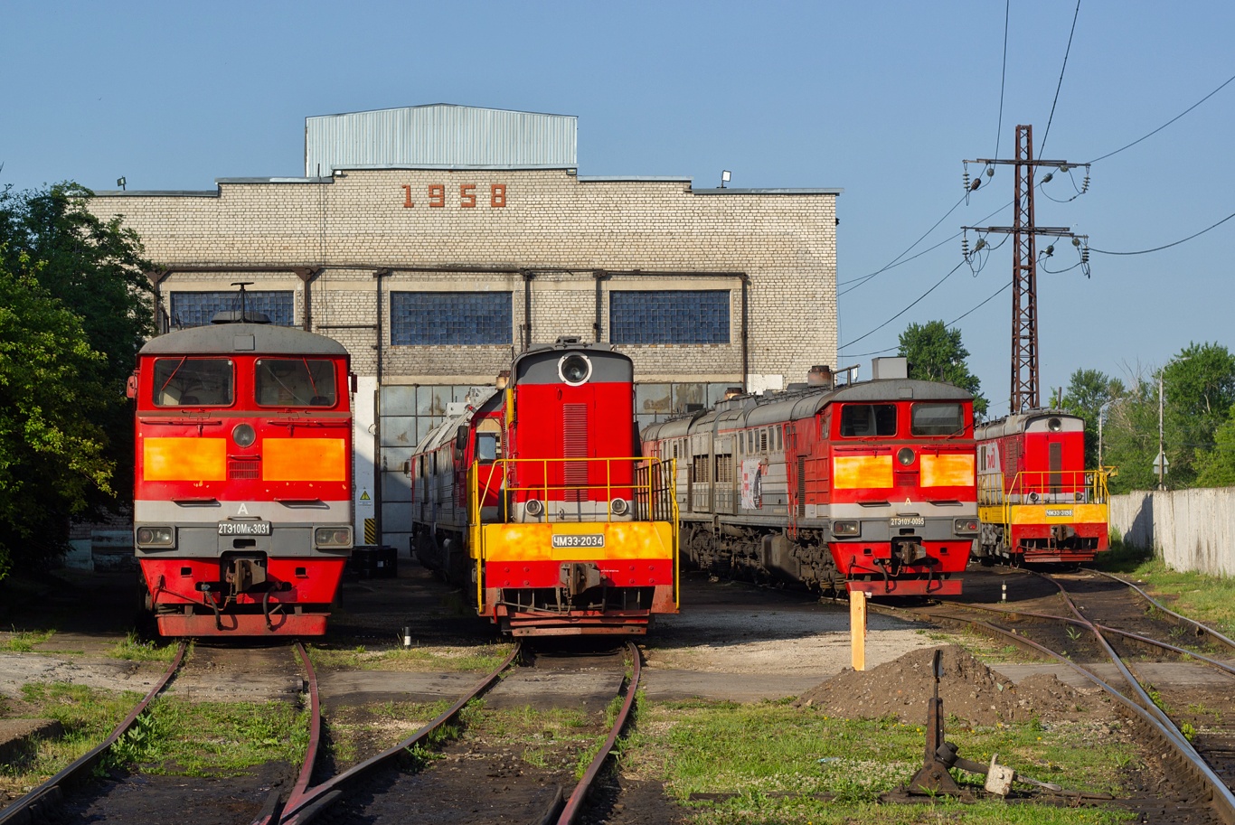 2ТЭ10МК-3031; ЧМЭ3-2034; 2ТЭ10У-0095