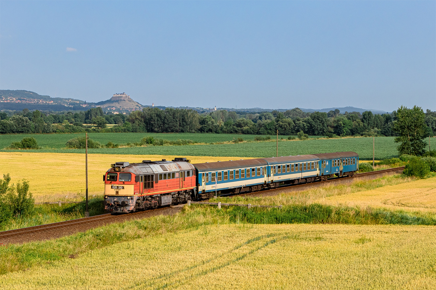 628 310
