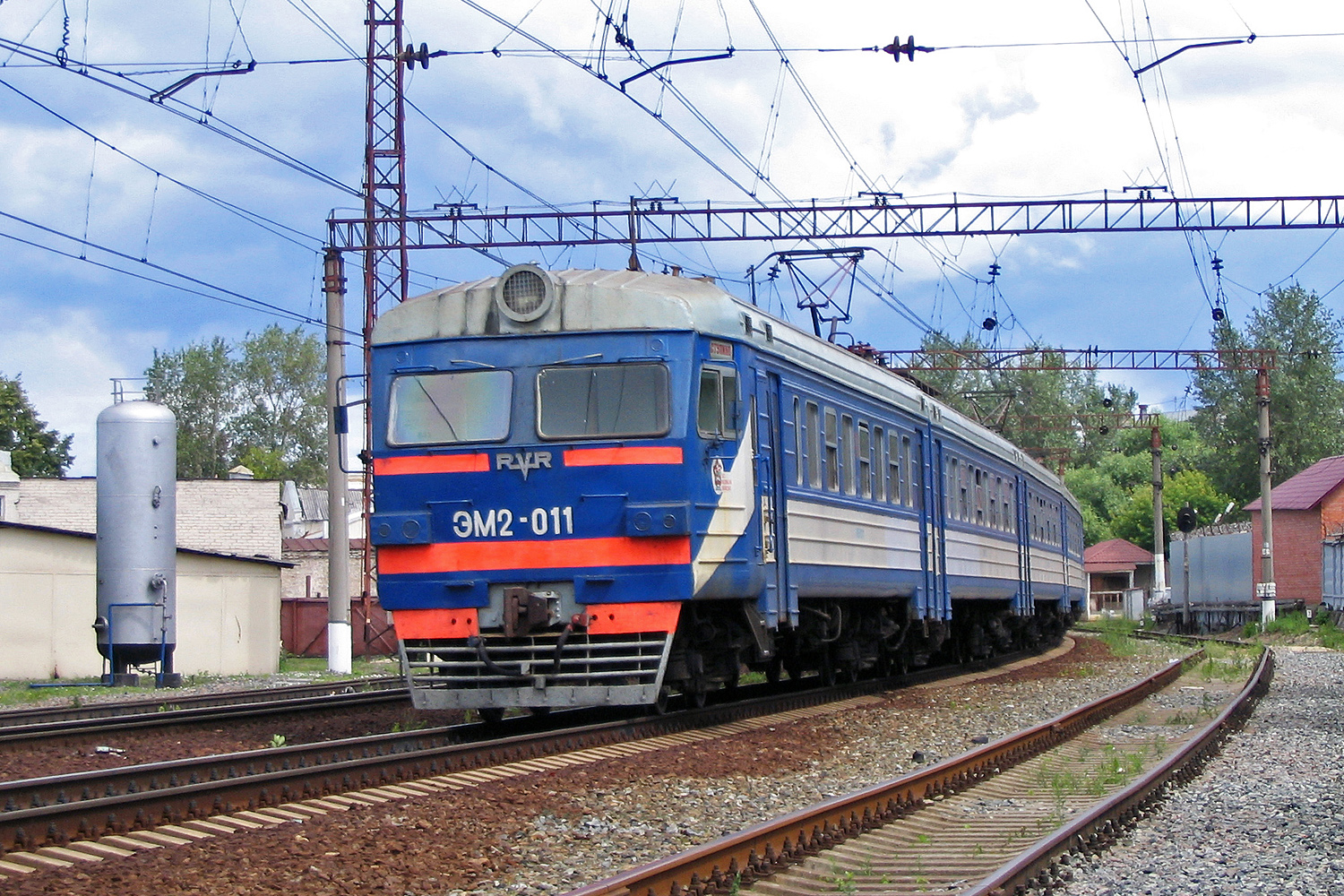 ЭМ2-011