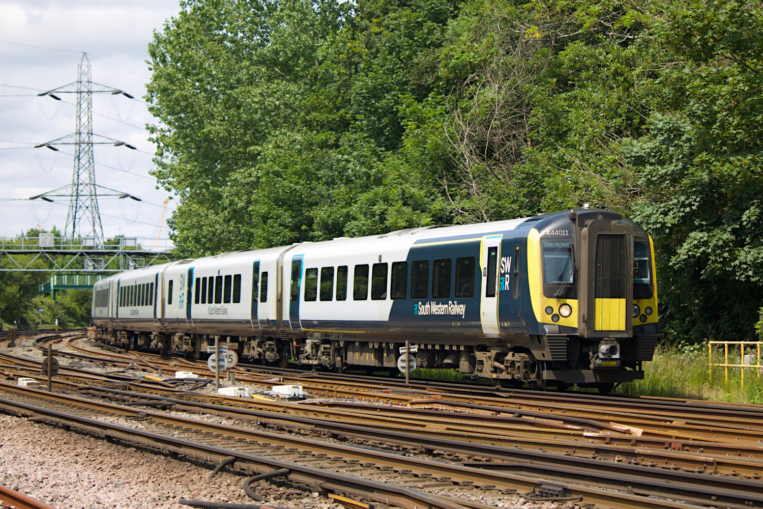 444011
