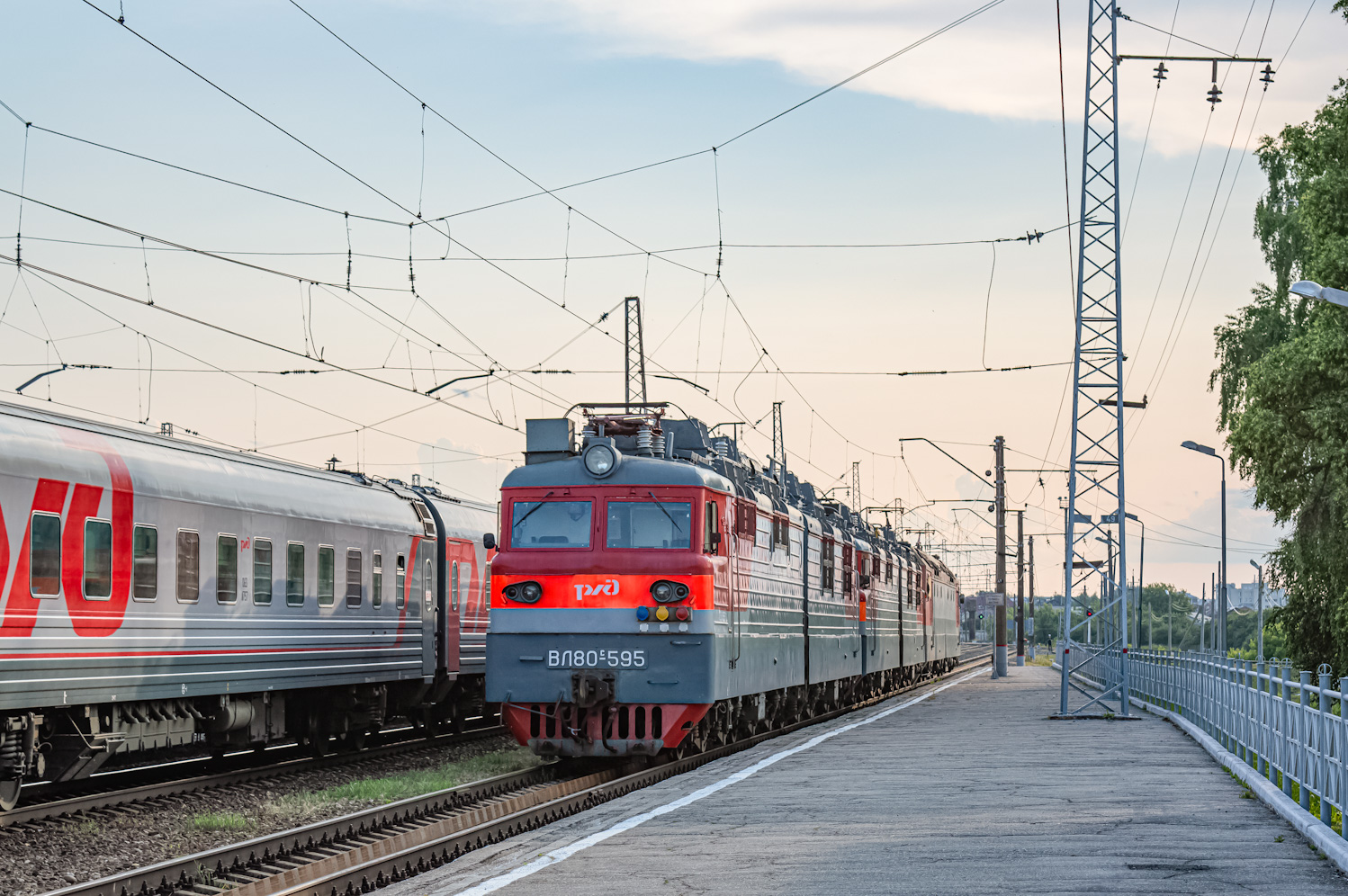 ВЛ80С-595