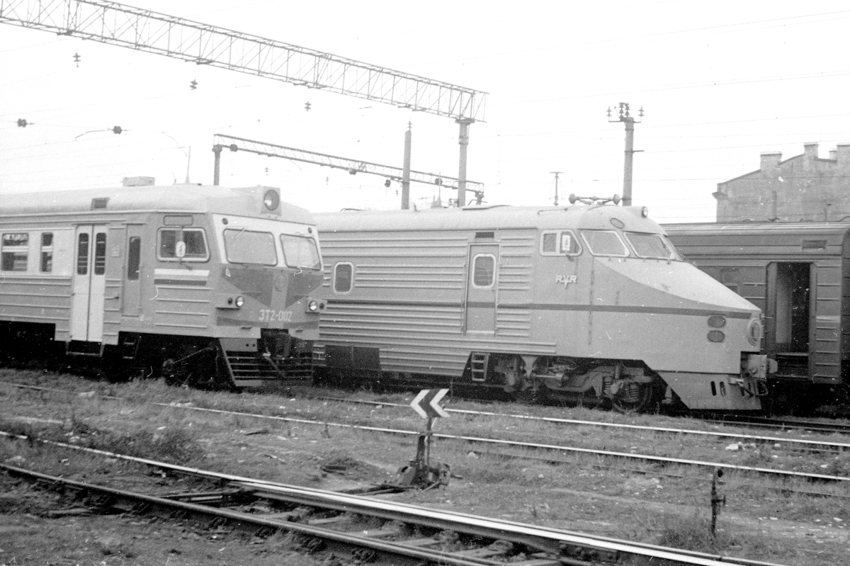 ЭТ2-002; ЭР200-2