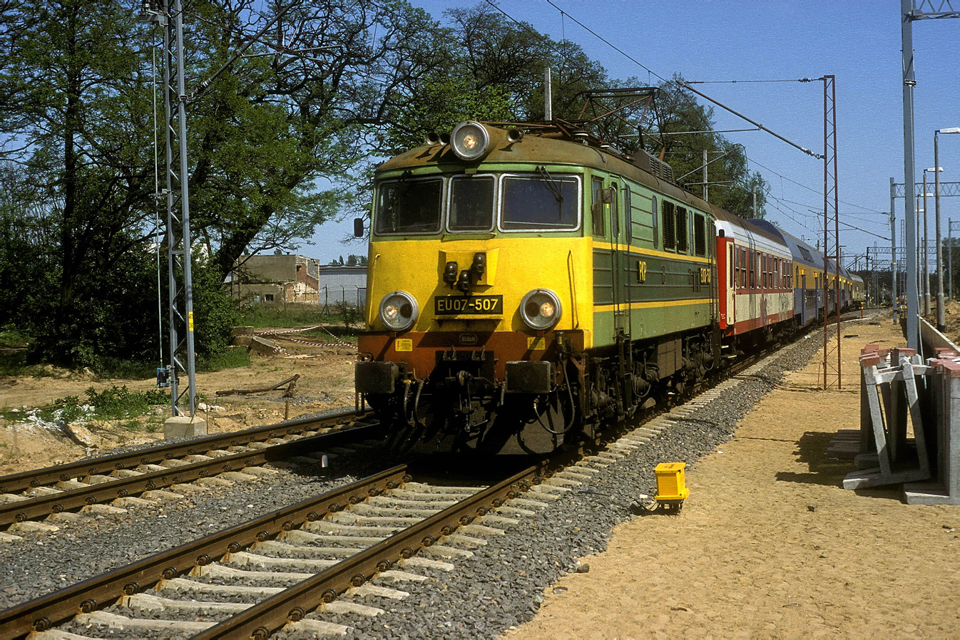 EU07-507