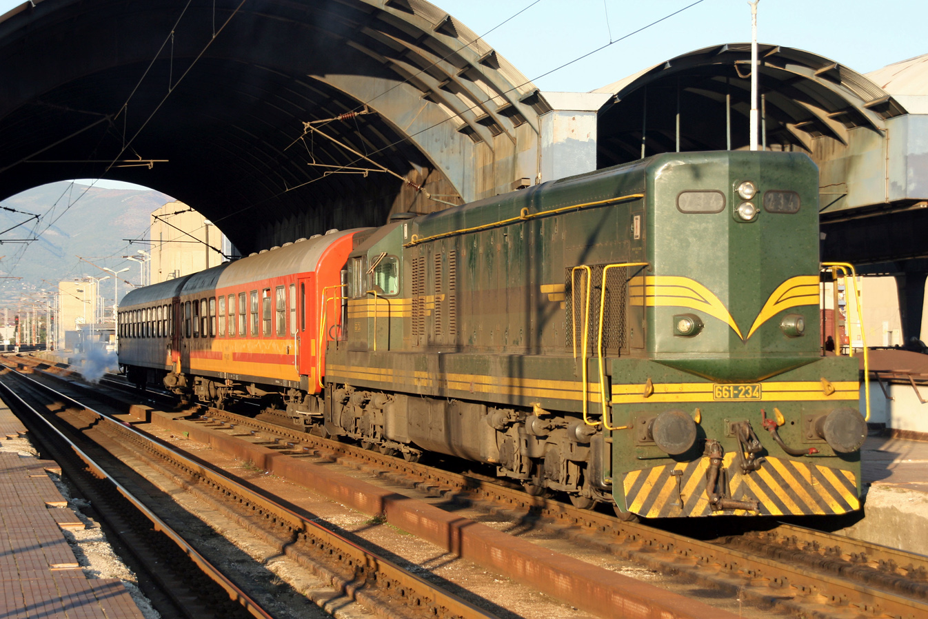 661-234