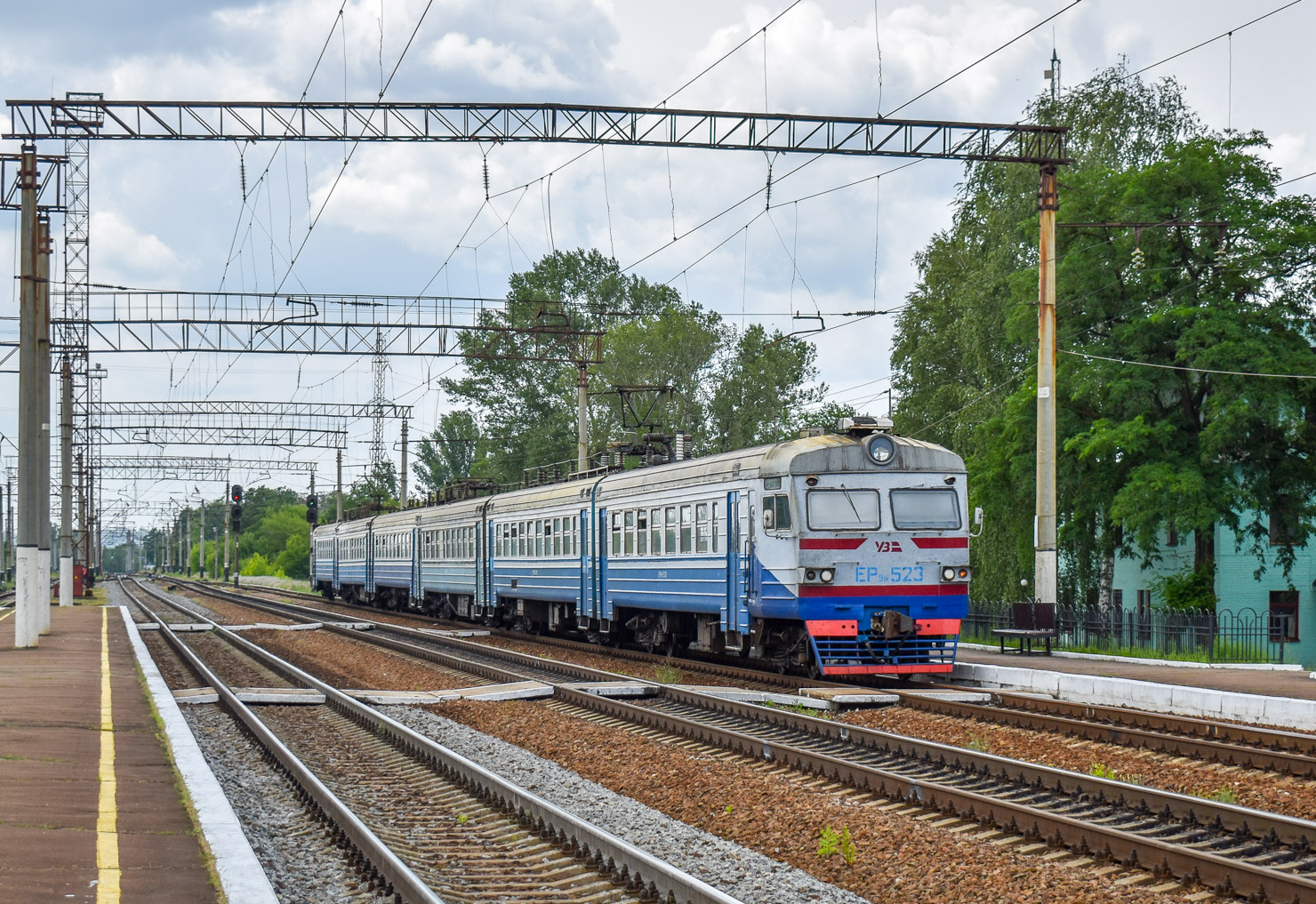 ЭР9М-523