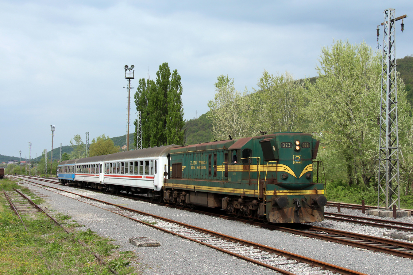 661-322