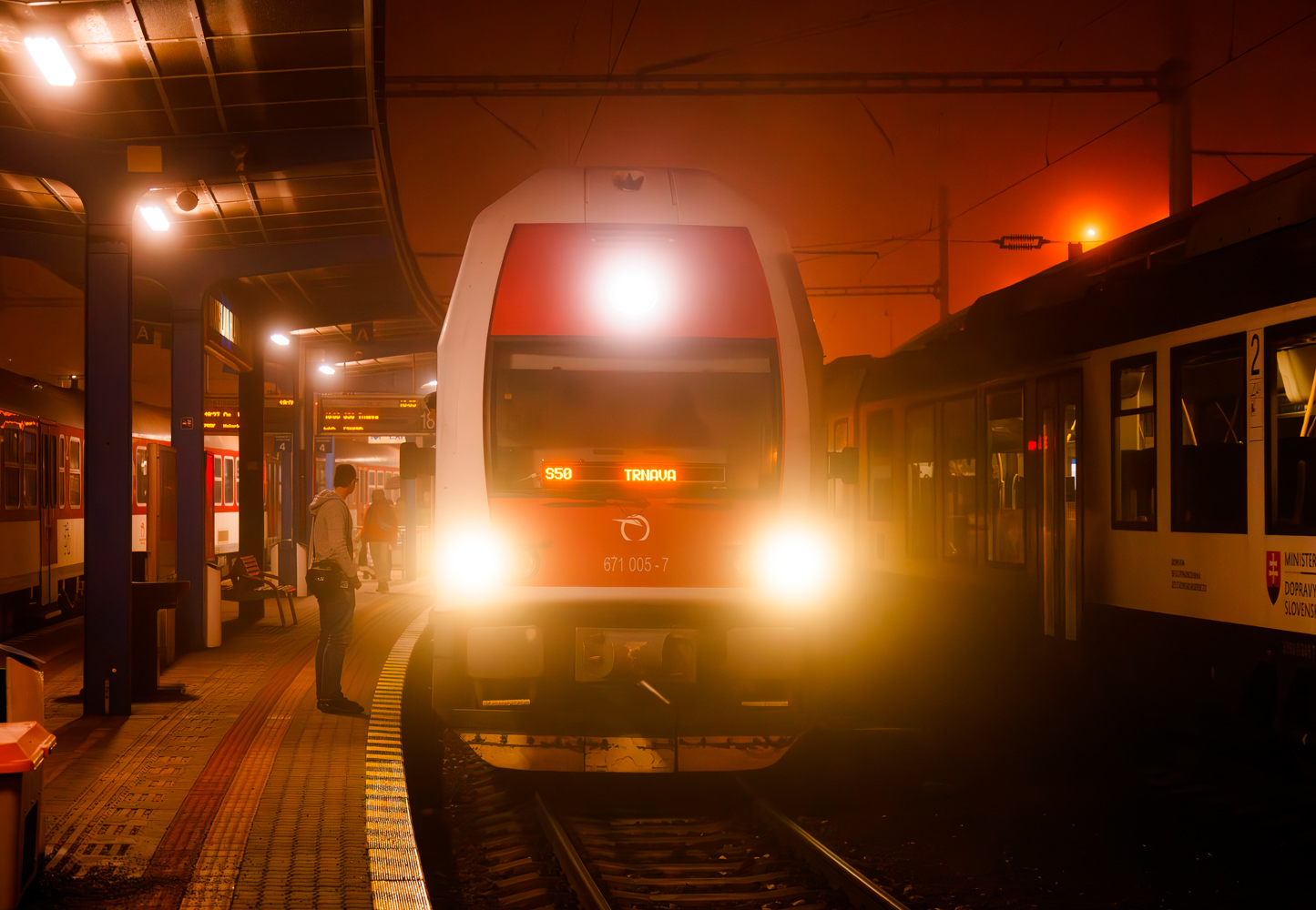 671 005