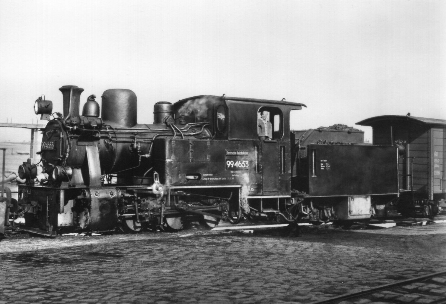 99 4653