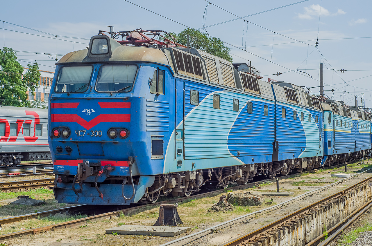 ЧС7-300