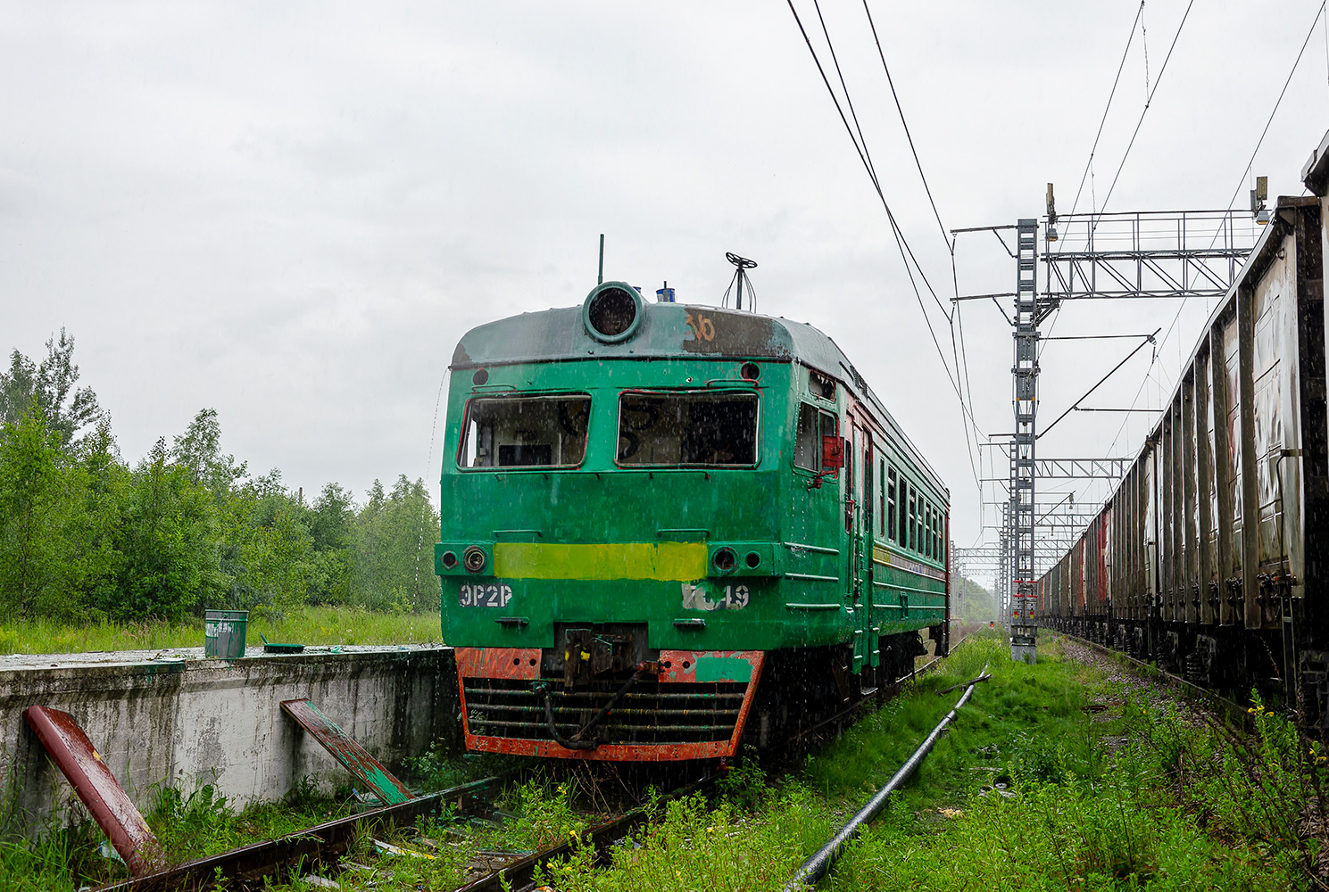 ЭР2Р-7049