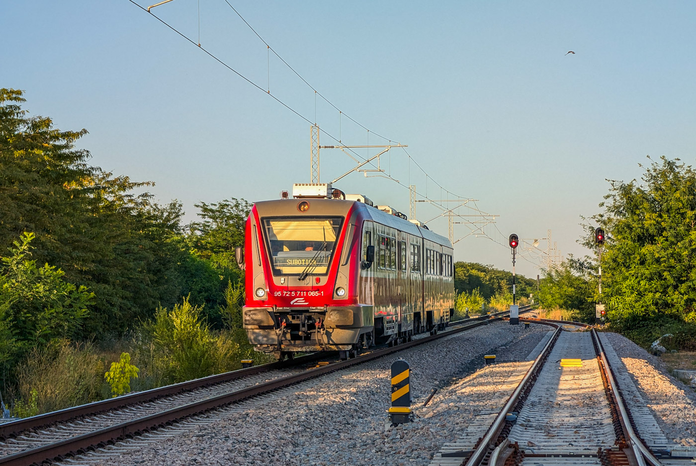 711-065