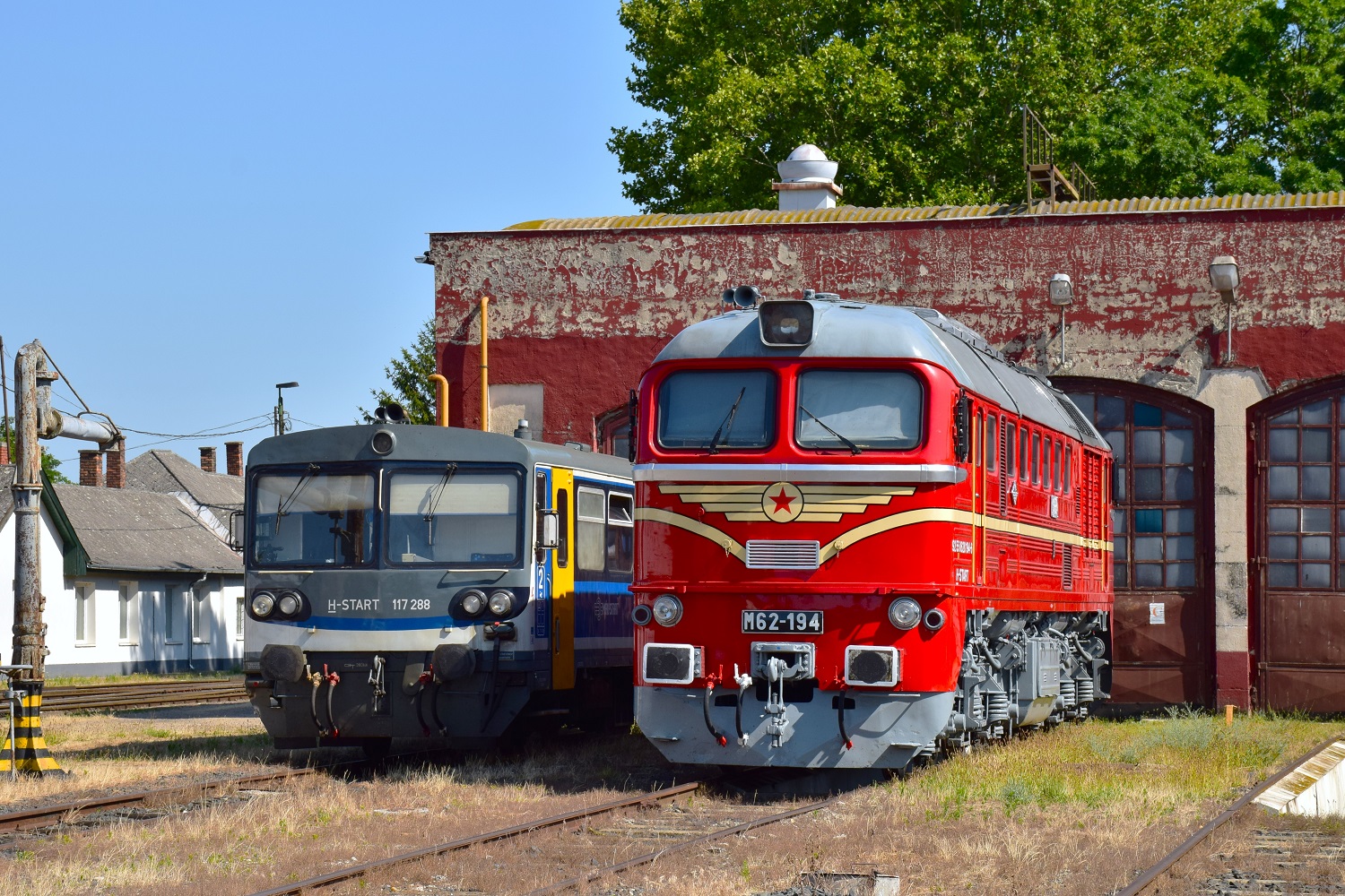 117 288; M62-194