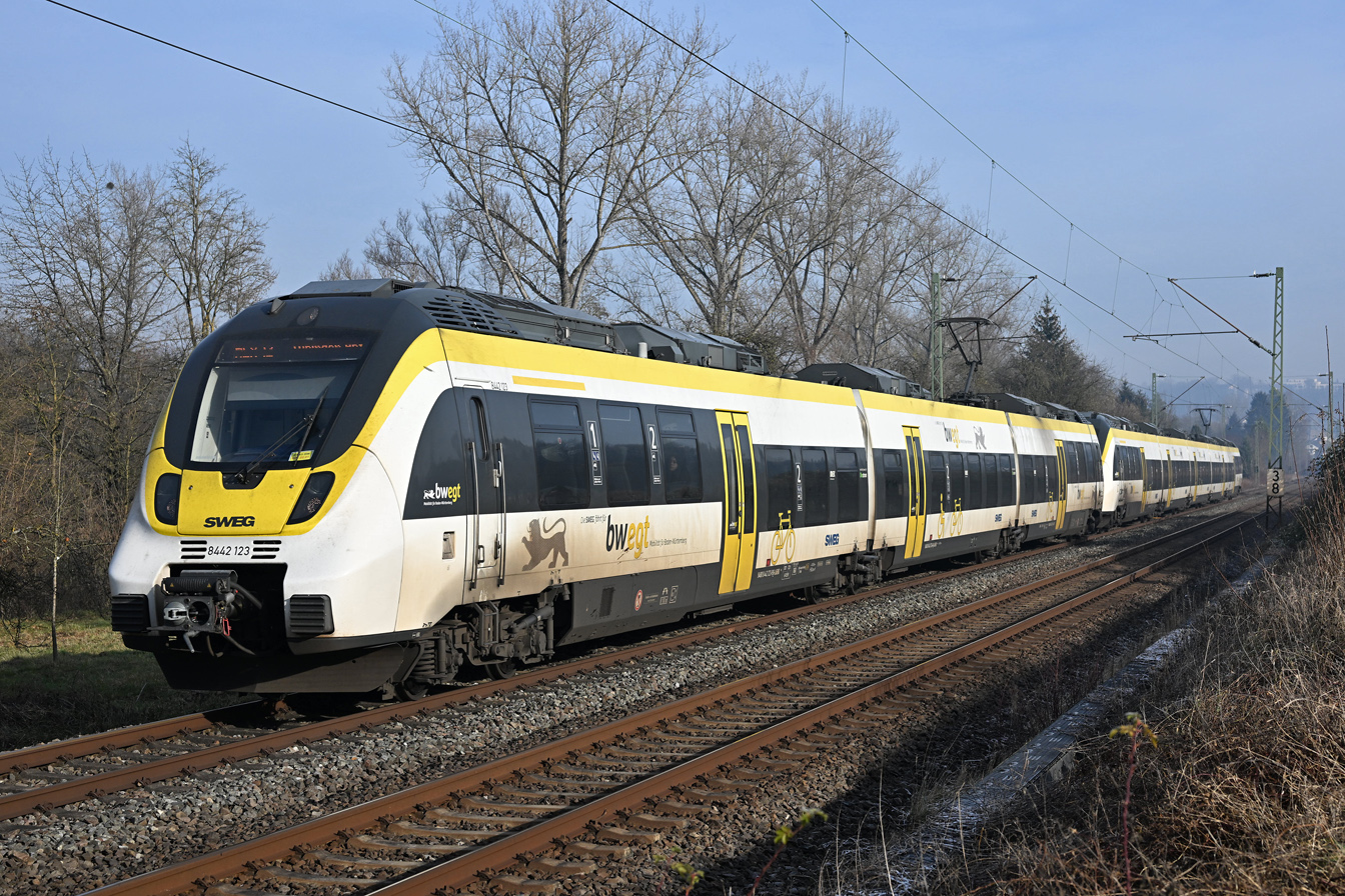 8442 123