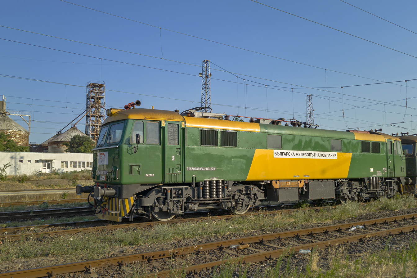 87 034