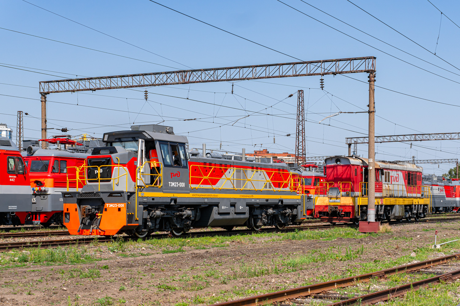 ТЭМ23-0011