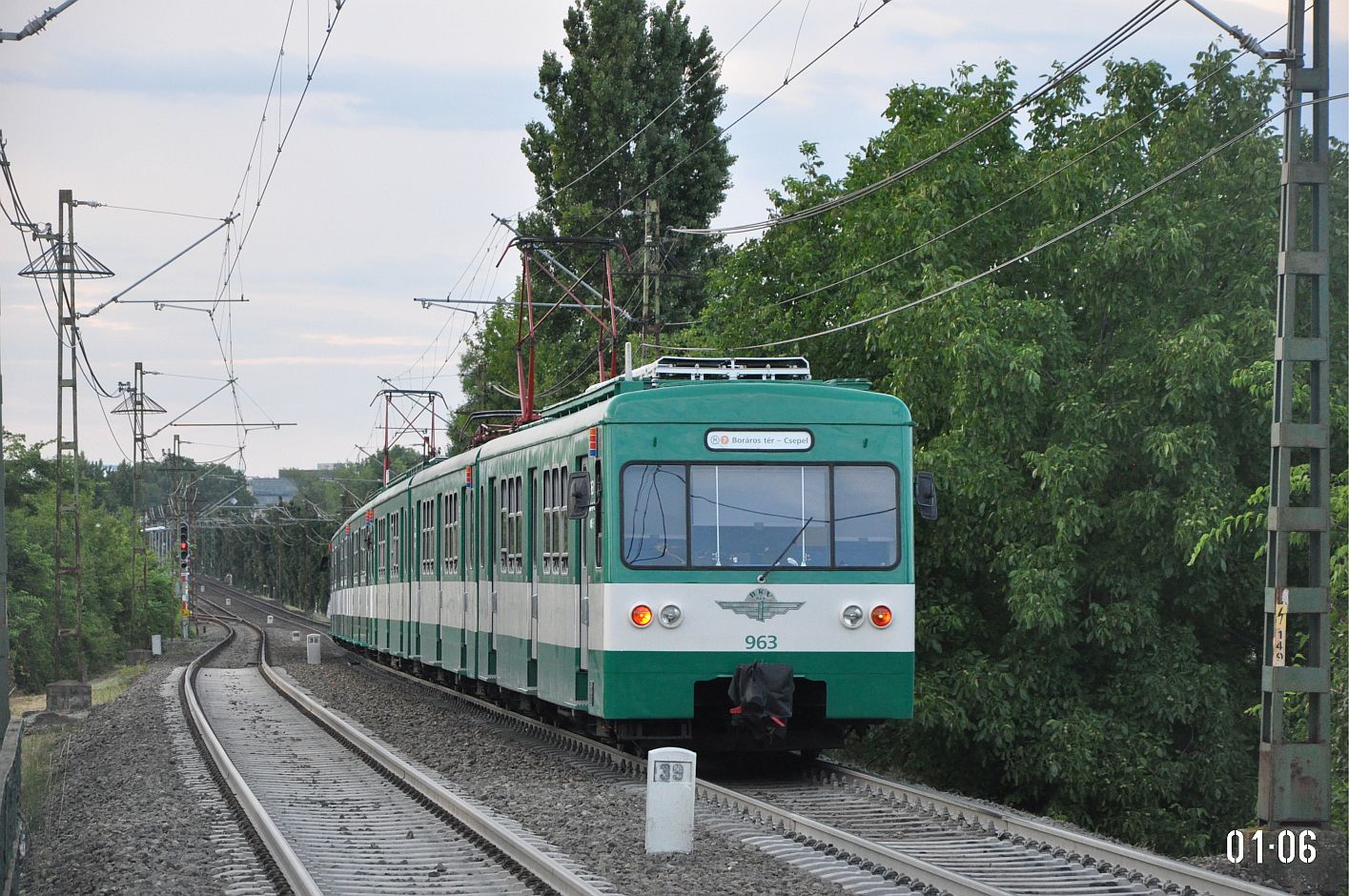 963
