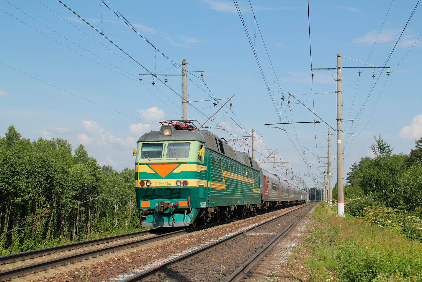 ЧС7-144