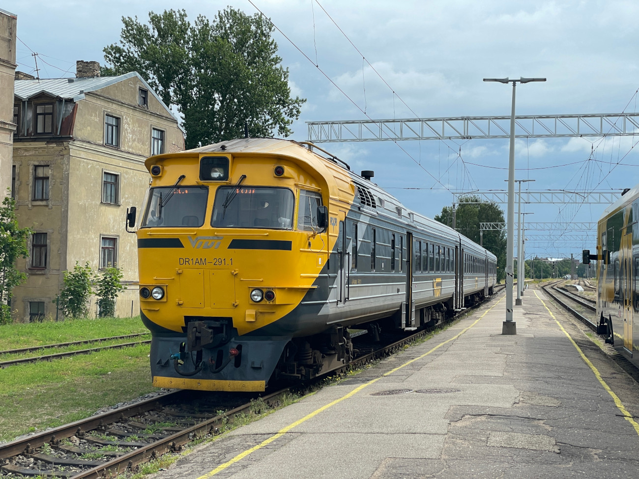 DR1AM-2911