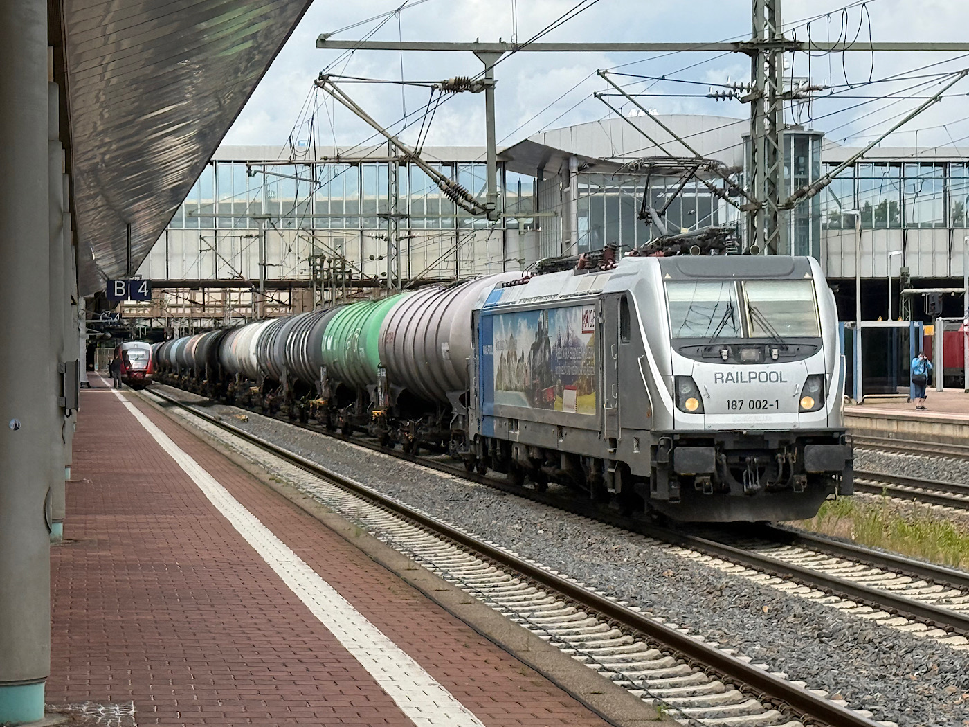 187 002-1