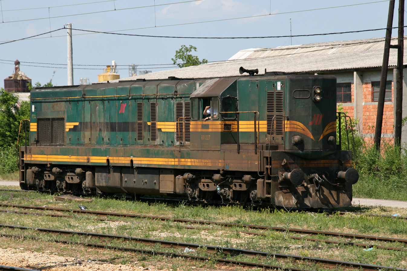 661-227