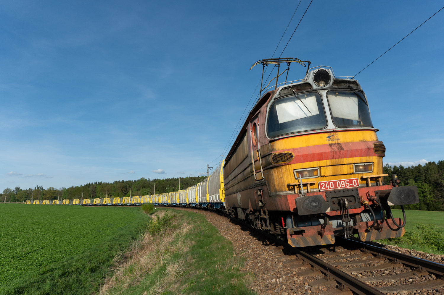 240 095-0