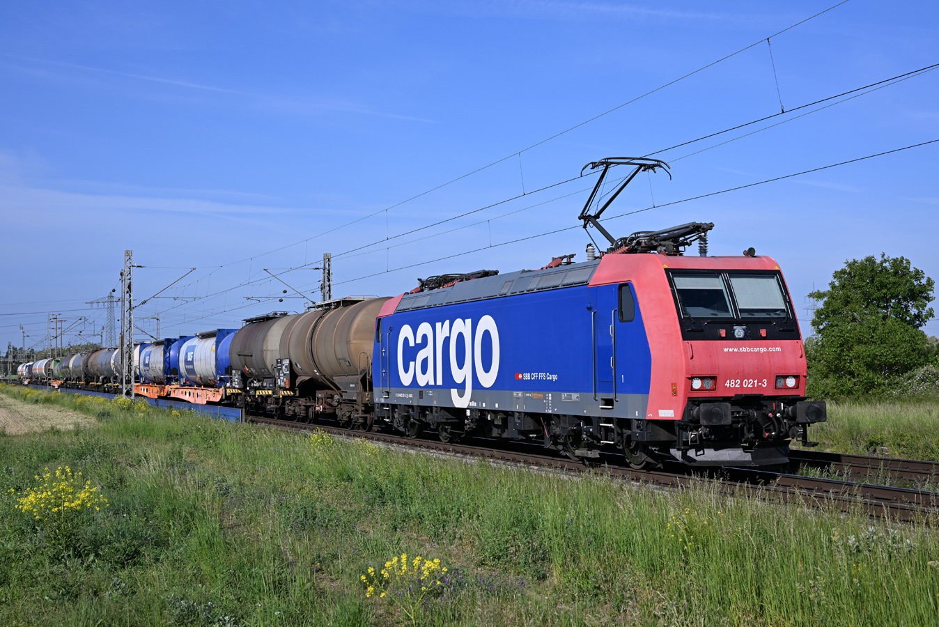 482 021-3