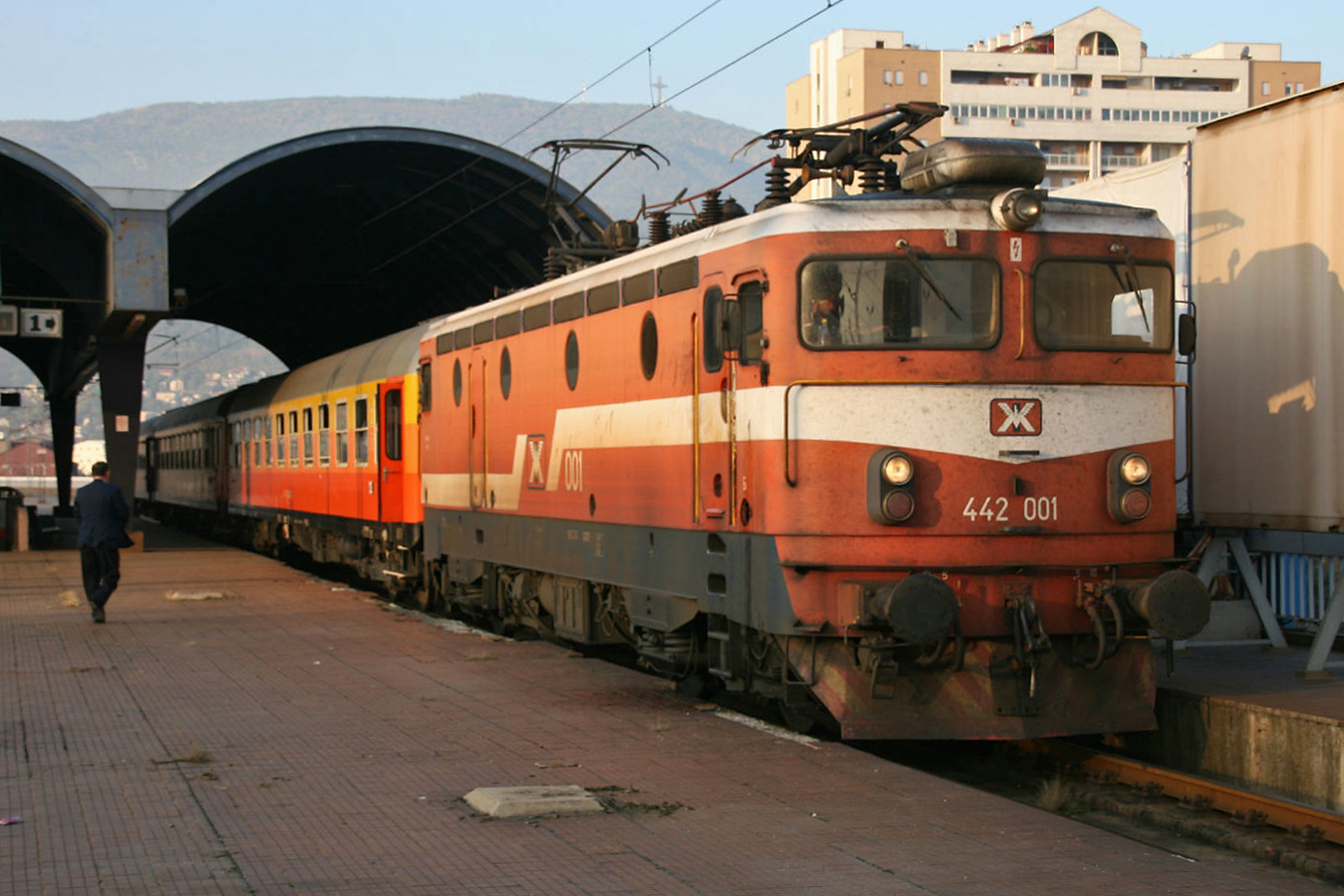 442-001