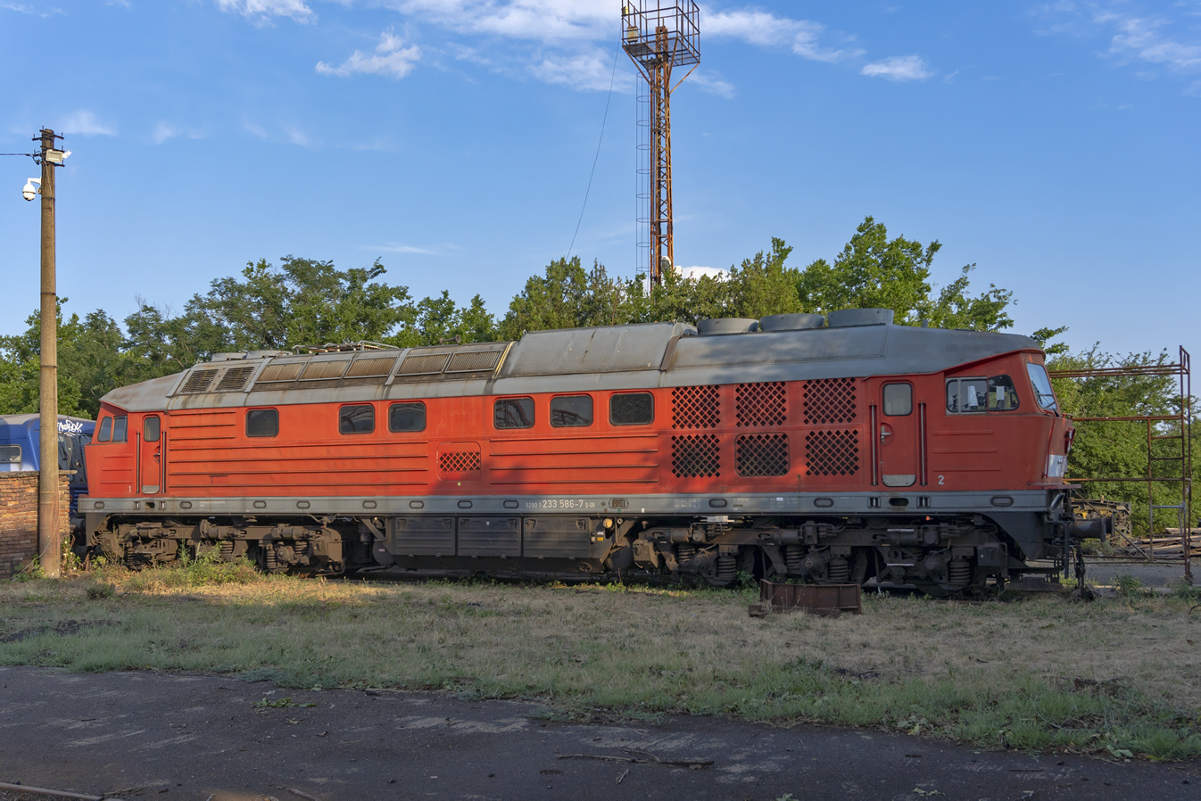 233 586-7