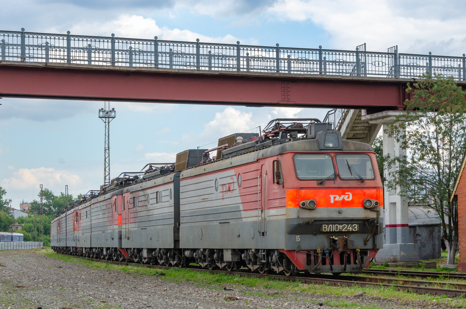 ВЛ10УК-243