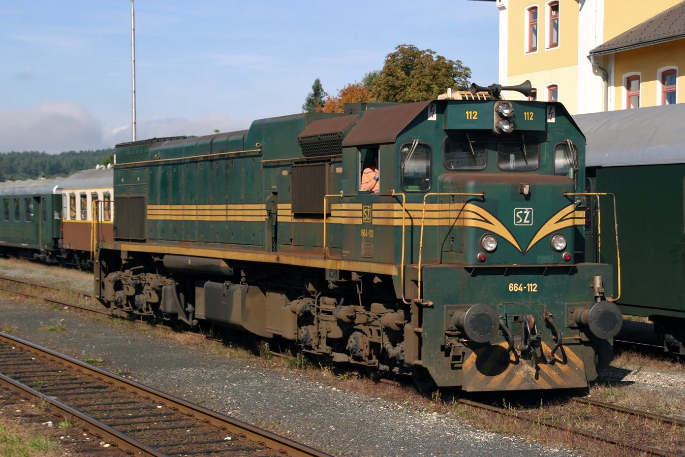 664-112