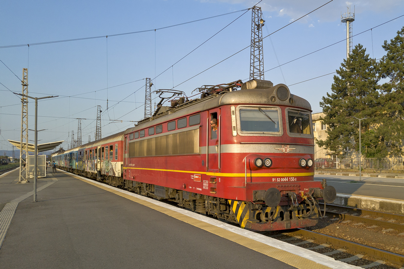 44 150