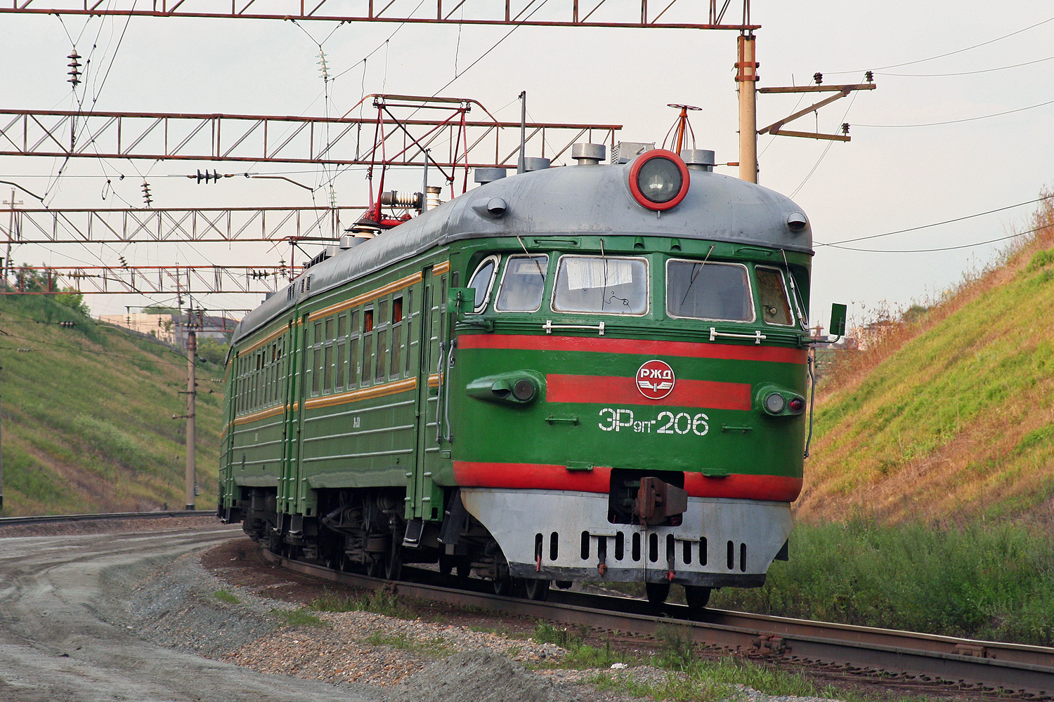 ЭР9П-206