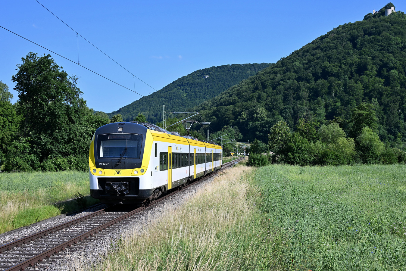 440 024