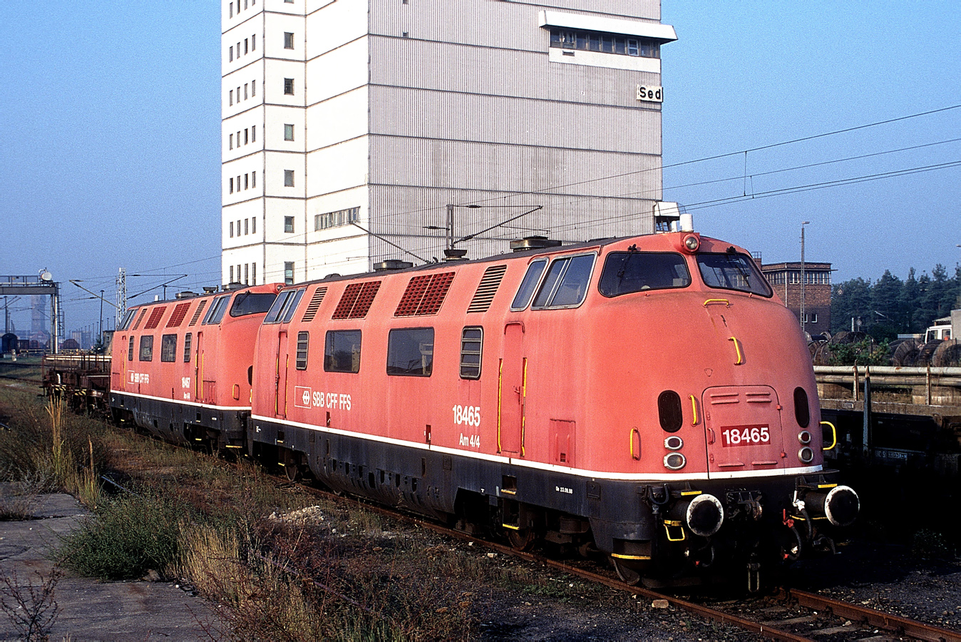V200 017