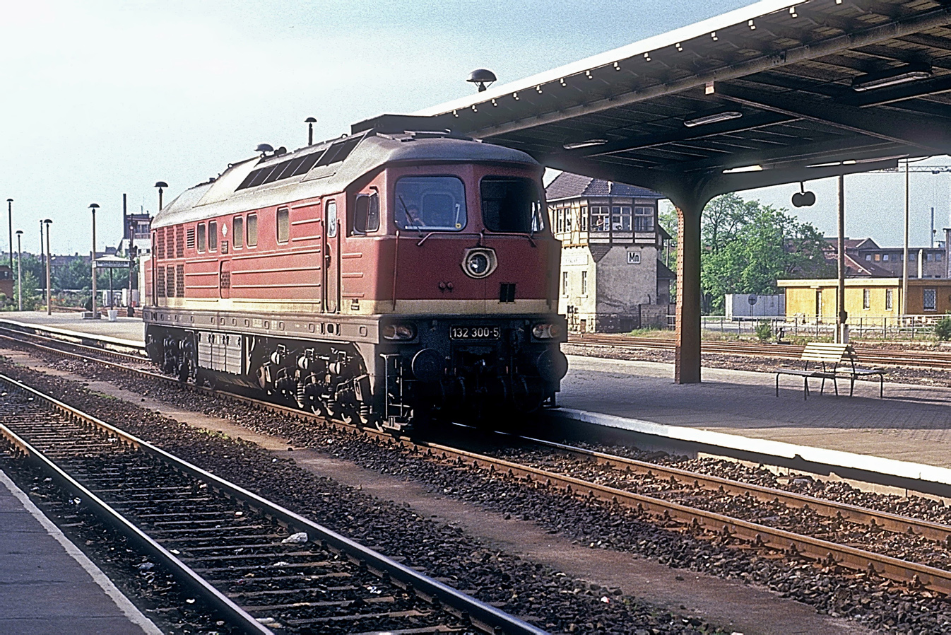 132 300-5