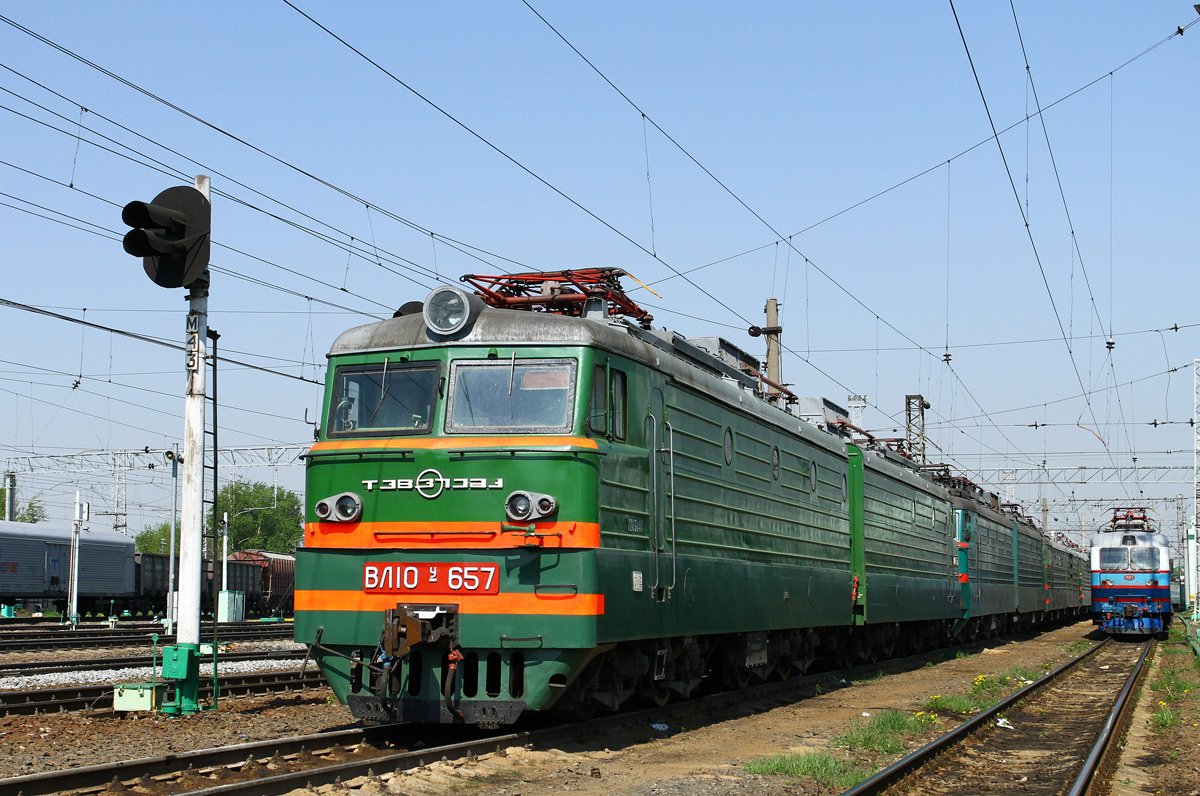 ВЛ10У-657