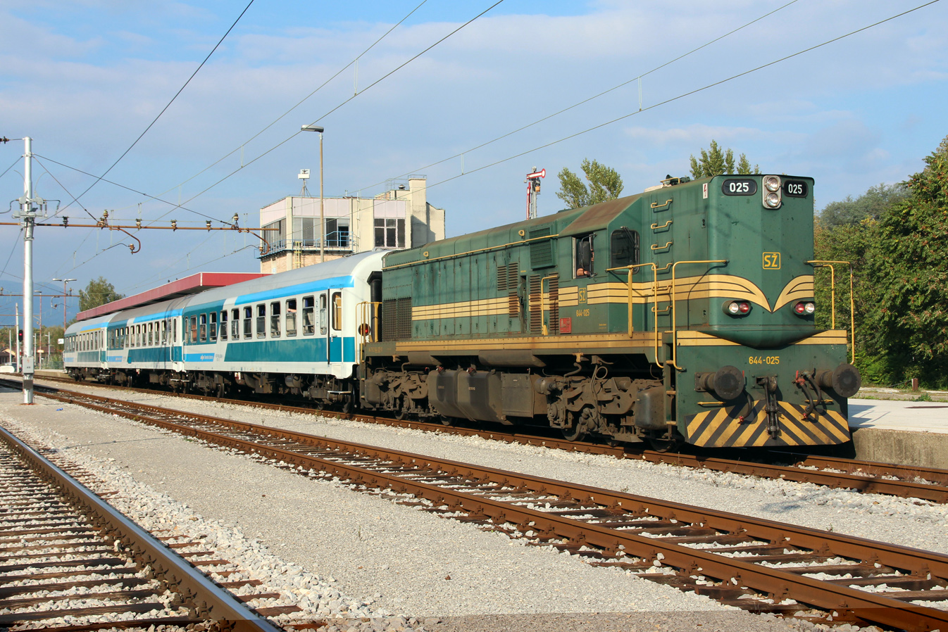 644-025
