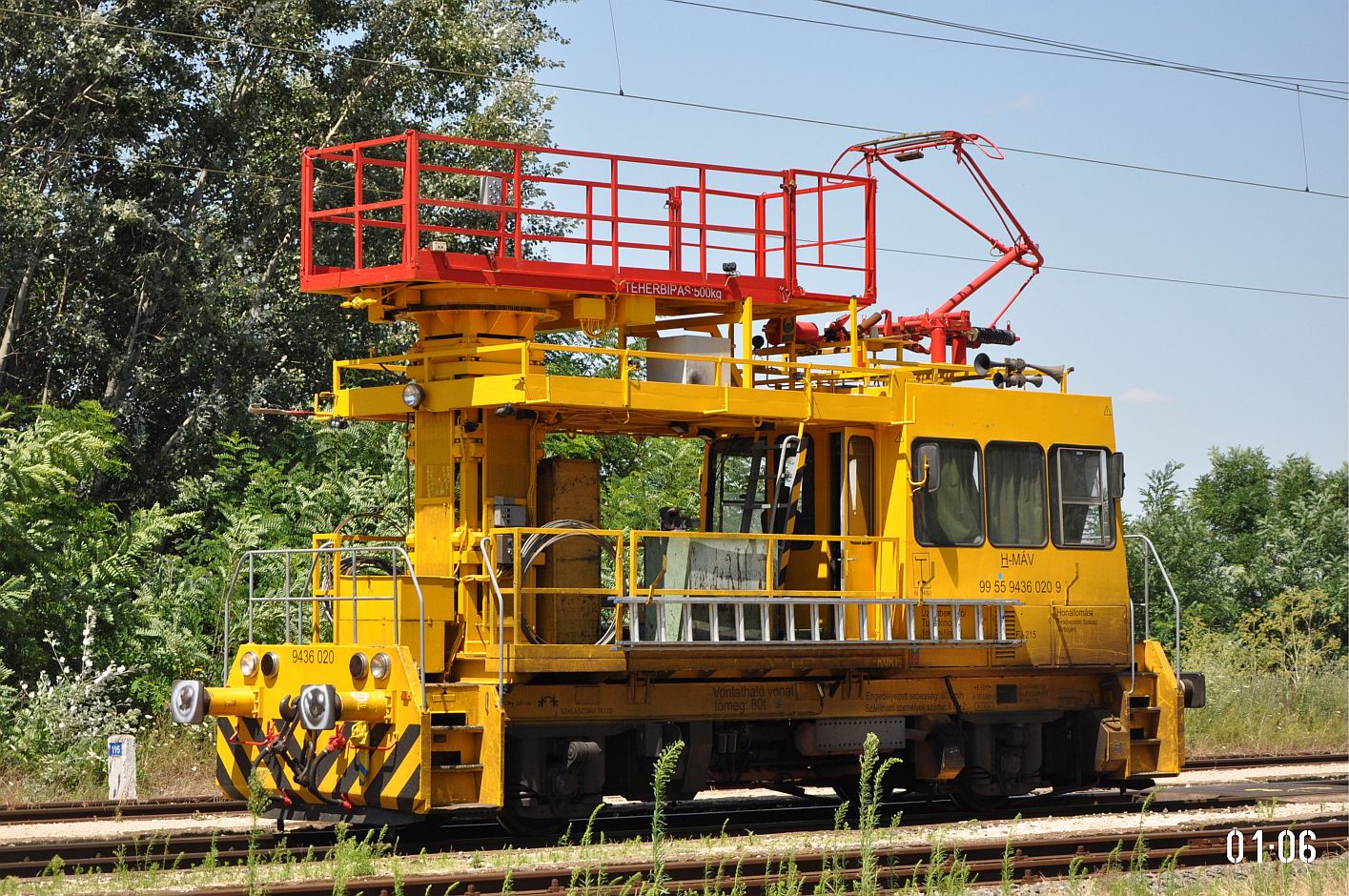 9436 020