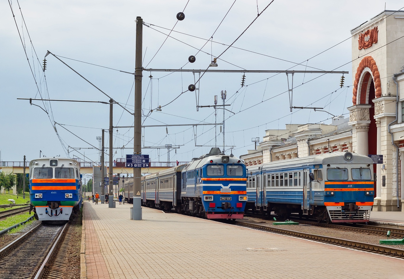 ДР1пТ-441; 2М62-1229; 001
