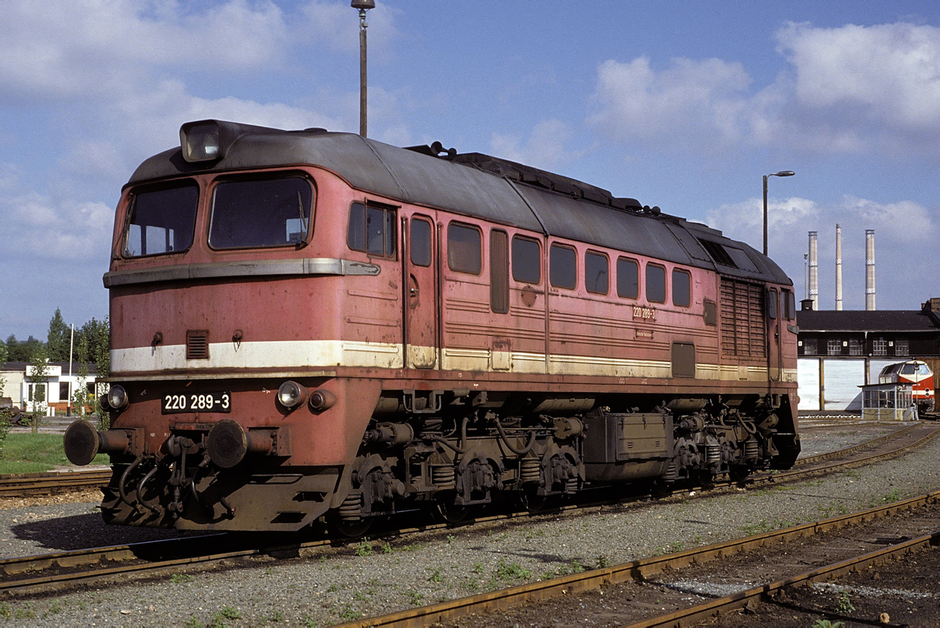 220 289-3