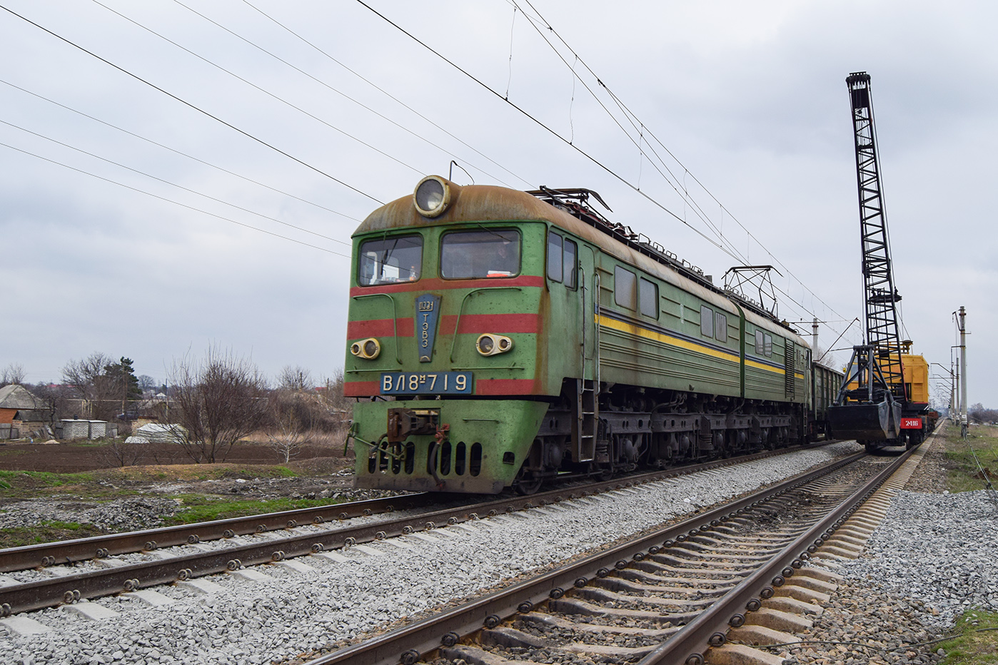 ВЛ8М-719
