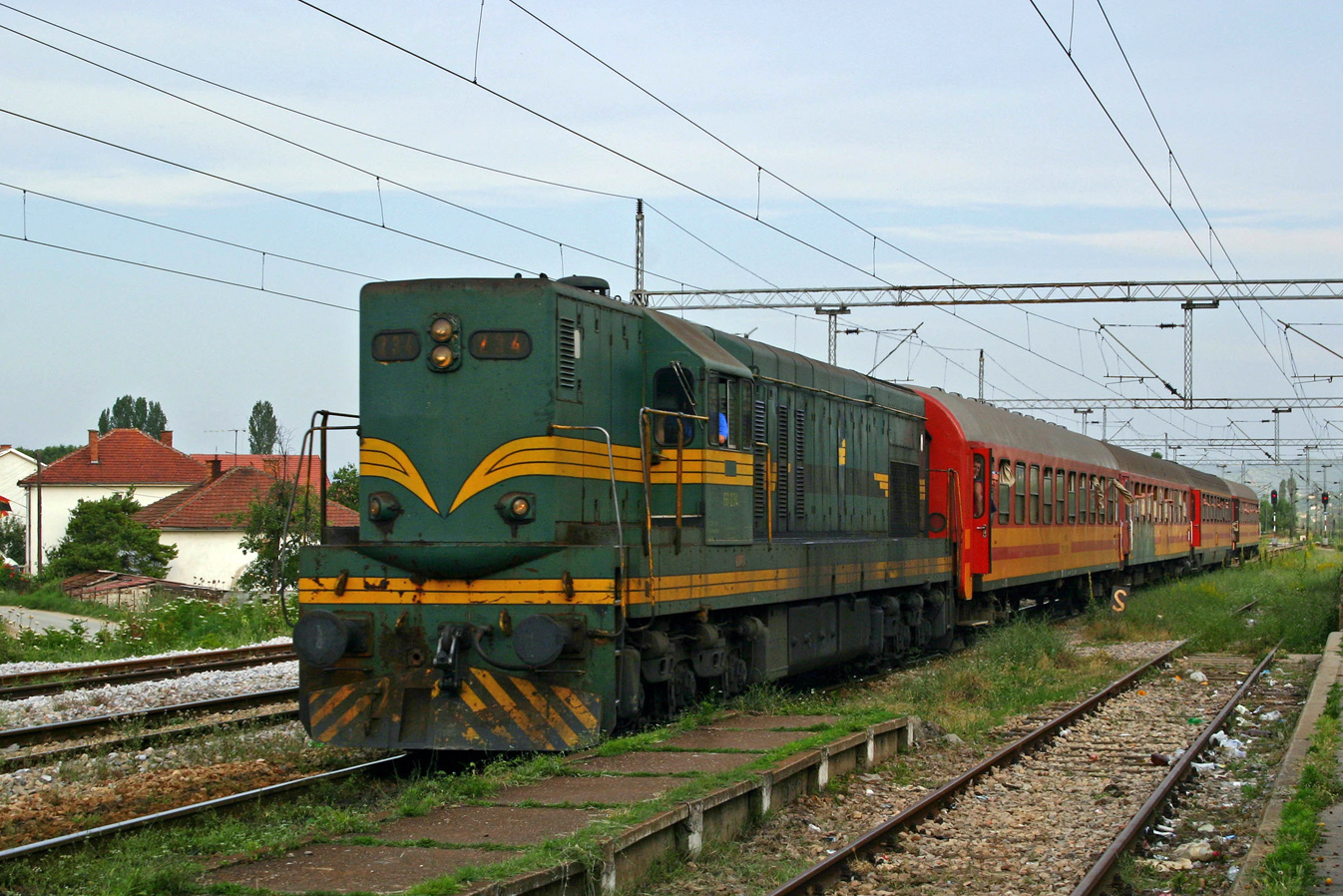 661-234