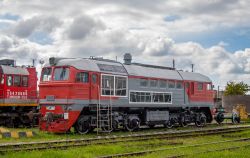 ТЭМ18ДМ-355 (Kaliningrad railway); М62-1065 (Kaliningrad railway)